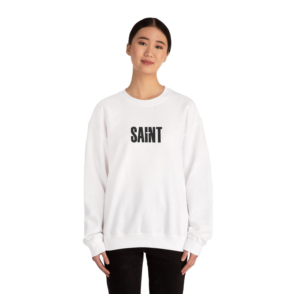 AUREN Refined Embroidered Sweatshirt