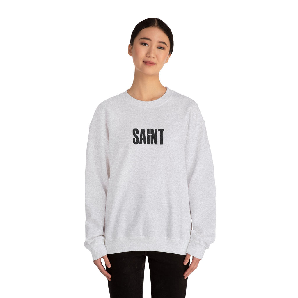 AUREN Refined Embroidered Sweatshirt